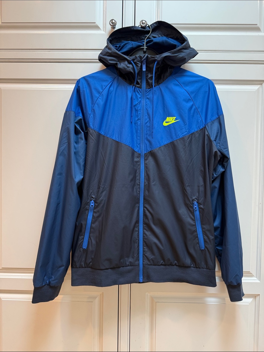 Nike Men's Blue and Dark Gray Hooded Windbreaker with Lime Logo